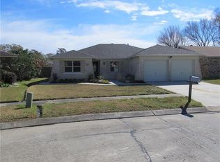 32 Ramon Via, Harvey, LA 70058