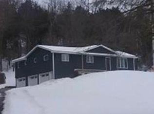 17137 Middle Rd, Dubuque, IA 52002