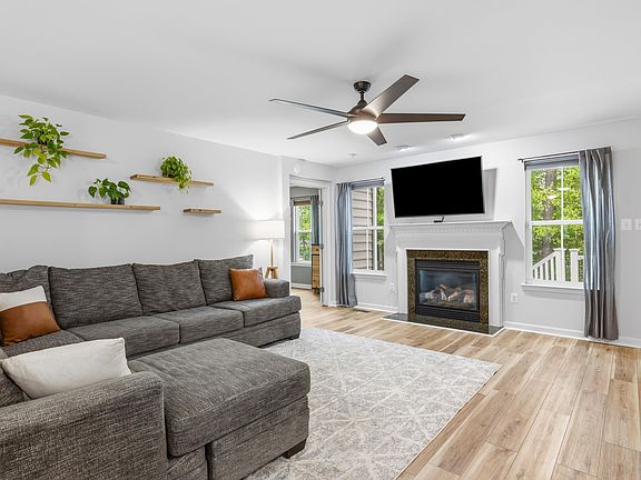 5th image of 23 Appalachian Ln