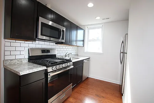 2313 Brown St #2 Photo 1