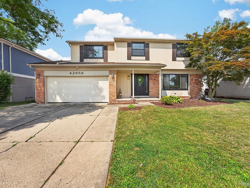 1st image of 42658 Beechwood Dr
