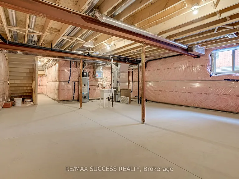 147 Siebert Ave — Photo 43