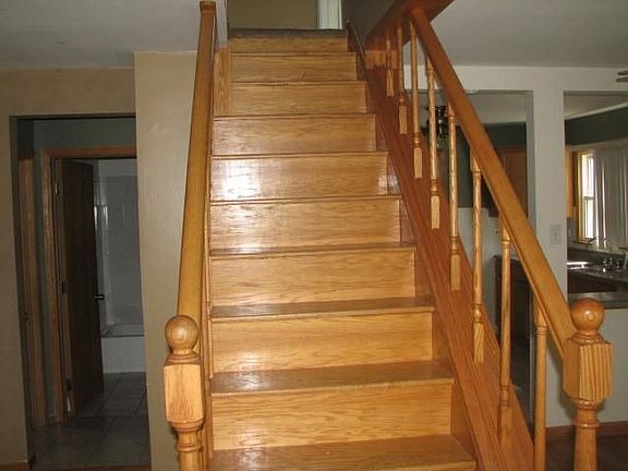 4th image of 6007 W 99th St