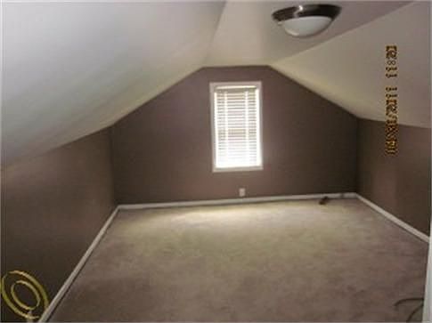 4th image of 153 E Baker Ave