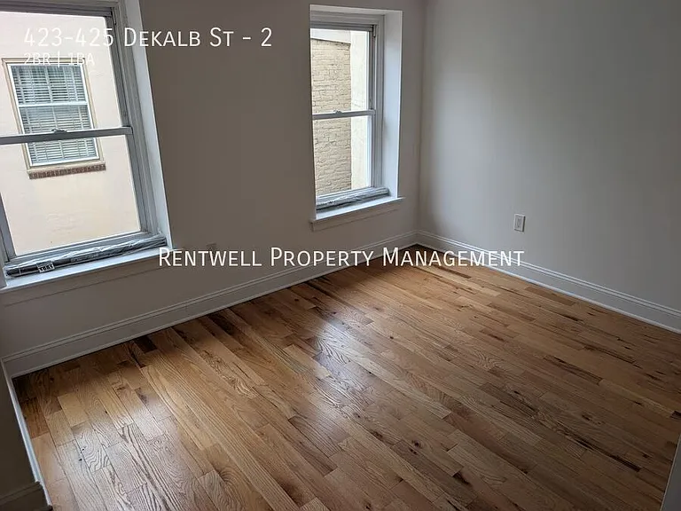 423-425 Dekalb St #2 — Photo 7