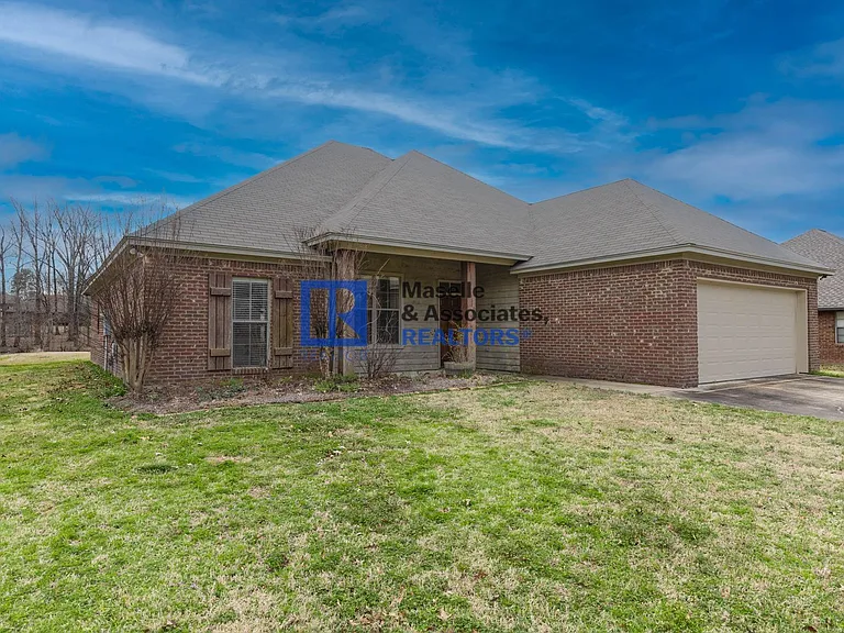125 Mason Way — Photo 4