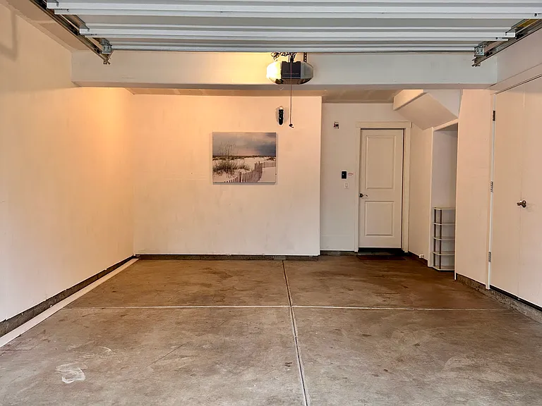 7802 NE Heiser St — Photo 29