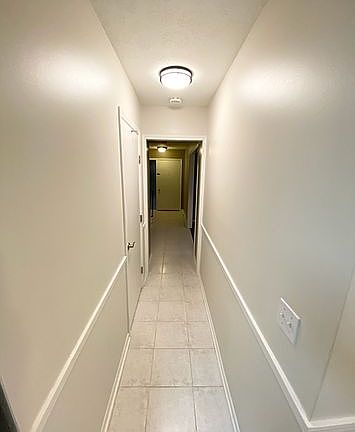3rd image of 16 Meadowlawn Dr Unit 3