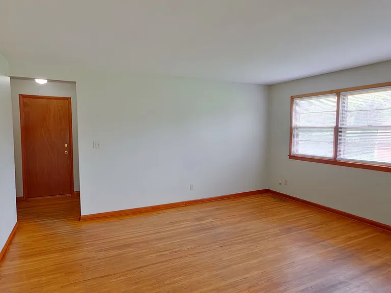 3456 S Everett St — Photo 4
