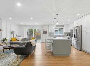 60 W Sunmount Close SE, Calgary, AB T2X 1V6