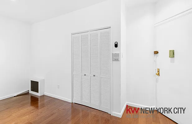 Rented by Keller Williams NYC | media 22