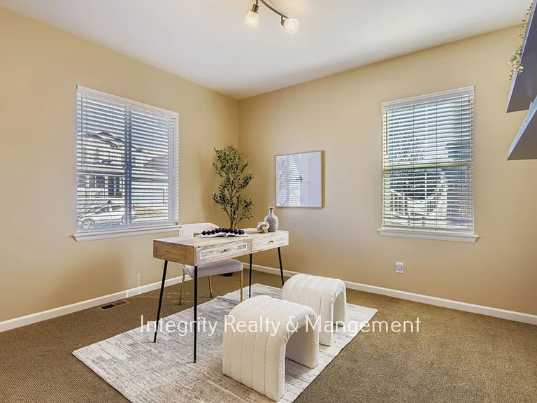 3839 Donnington Cir — Photo 10