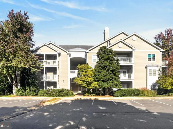 1704 Lake Shore Crest Dr, Reston, VA