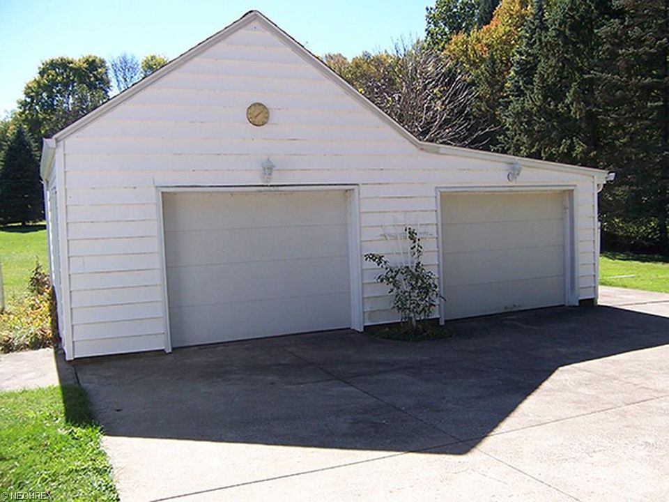 2nd image of 442 46th St SW