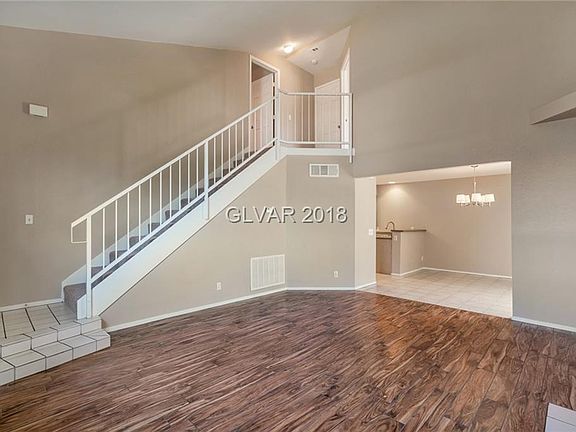 5th image of 2841 Briar Knoll Dr