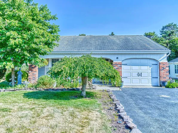 42 Flintshire Terrace, Manchester, NJ 08759