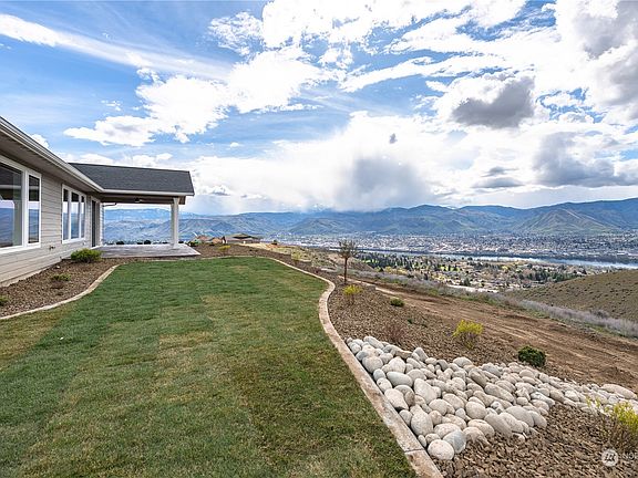 3rd image of 2195 NE Kaden Lane