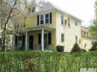 29 Landing Rd, Glen Cove, NY 11542