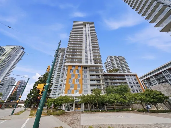 455 SW Marine Dr #1806, Vancouver, BC V5X 2S9