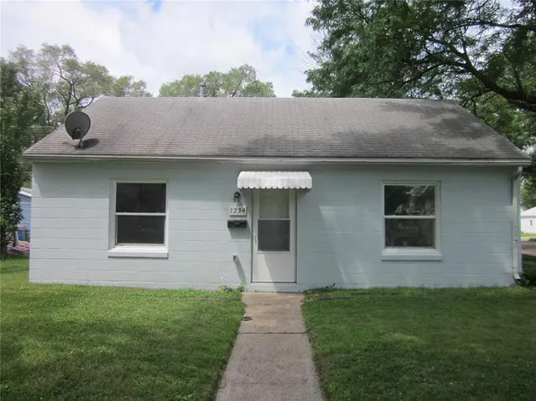 1234 6th St NW, Cedar Rapids, IA 52405