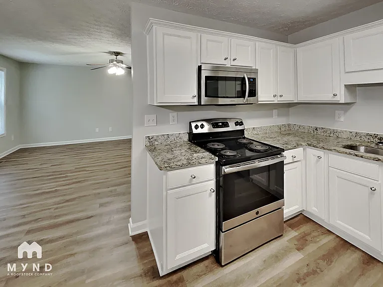 316 Eleanor Dr — Photo 4