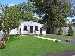 1 Ferndale Ave, Selden, NY 11784