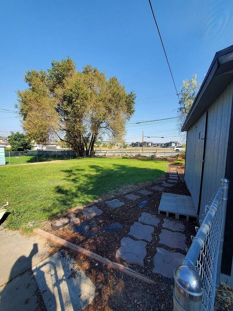 2 Bedroom Home — Photo 2