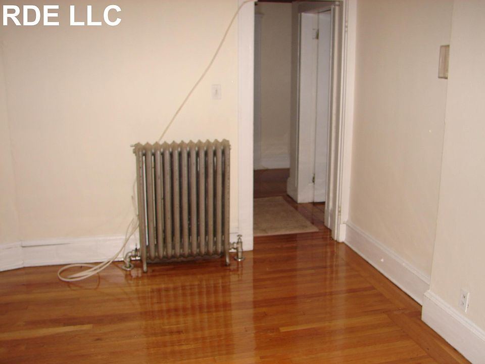 2nd image of 1725 Commonwealth Ave #4A