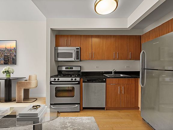 5th image of 20 West St #41D