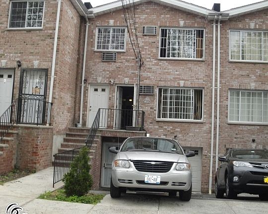 2nd image of 4056A Edson Ave