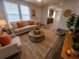 38000 Le Chateau Blvd