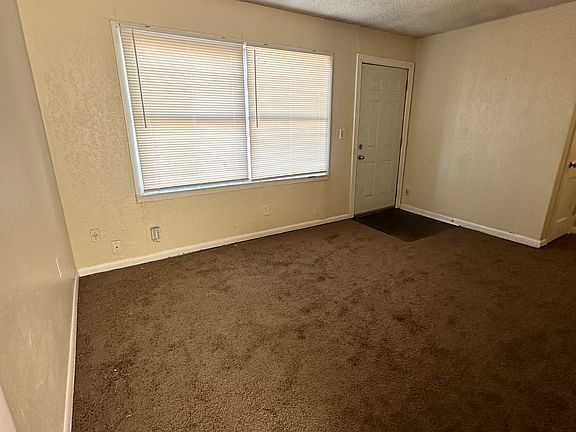 5th image of 3900 SE 10th Pl