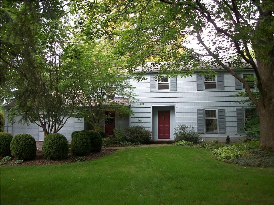 1st image of 10 Woodstock Ln