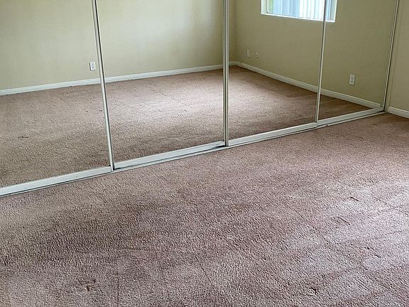 4th image of 6121 Woodman Ave APT 216