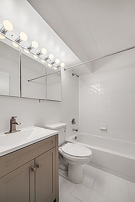 4th image of 35 W 118th St APT 2