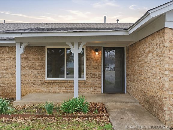 3rd image of 3204 S 128th East Ave