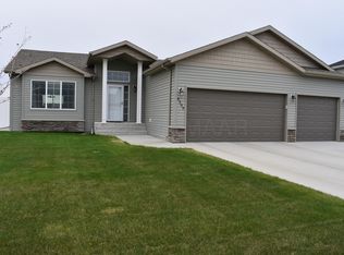 6306 56th Ave S, Fargo, ND 58104