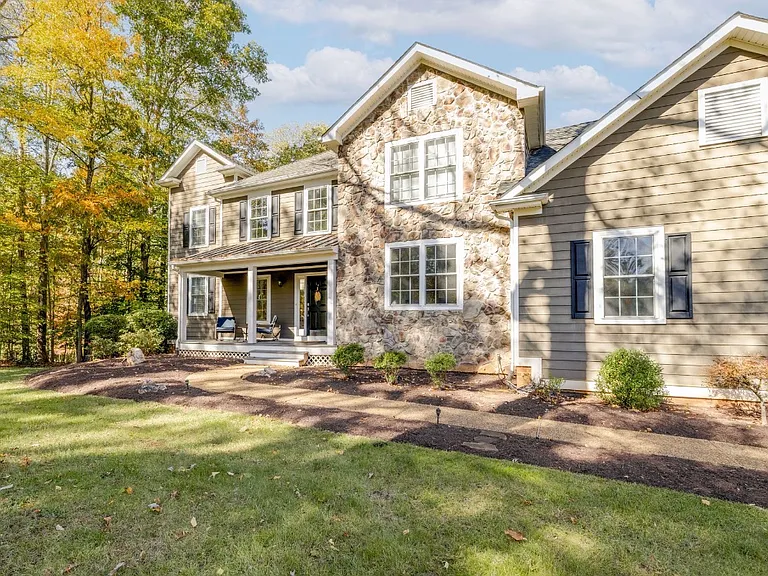 4245 Wood Thrush Ln — Photo 1