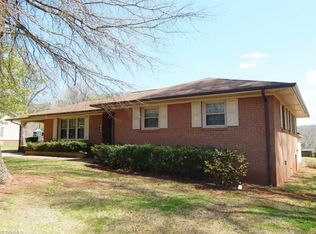 603 N 7th Ave, Mayodan, NC 27027