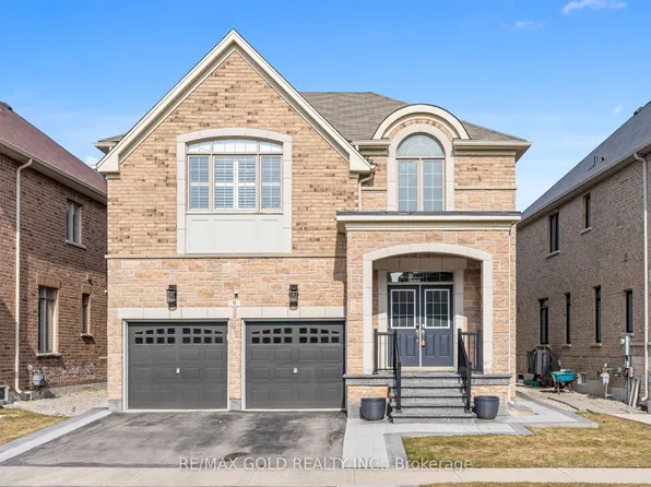9 Fringetree Rd, Brampton, ON L6R 3V8