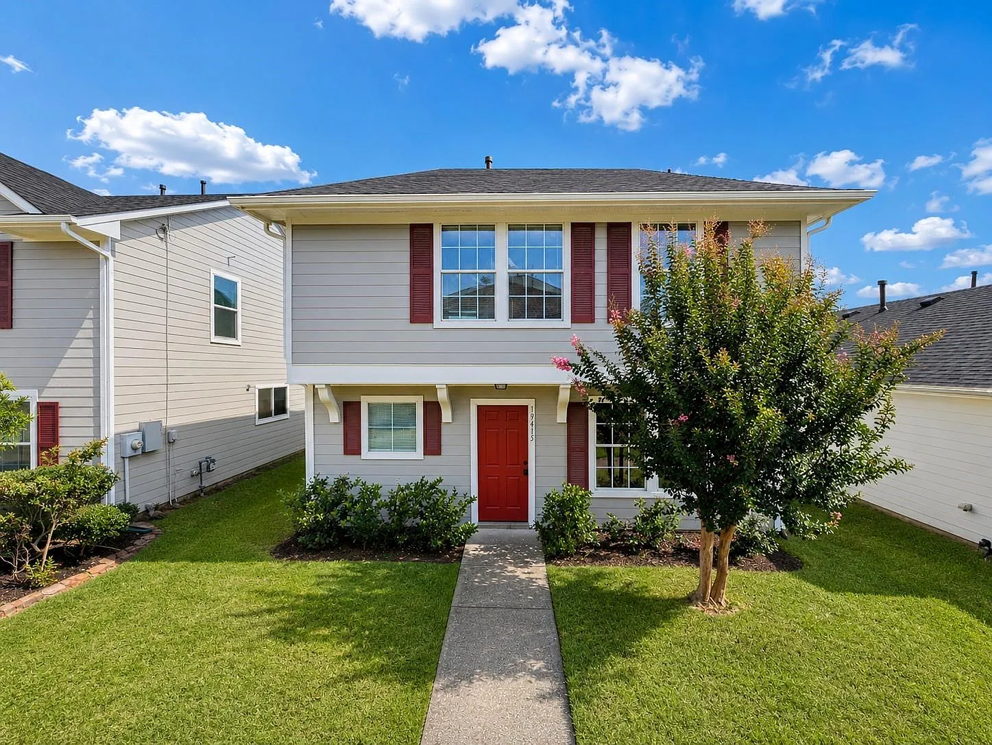 3 bed, 1612 sqft, $1,900 — Photo 1