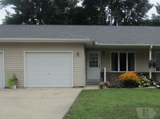 547 3rd St SW, Britt, IA 50423