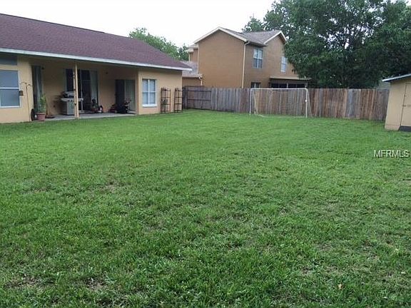 3rd image of 8033 Wellsmere Cir