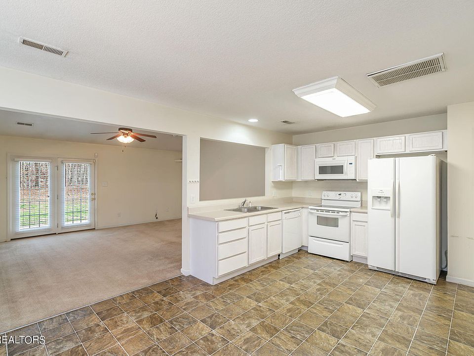 7042 La Christa Way Knoxville TN | Zillow