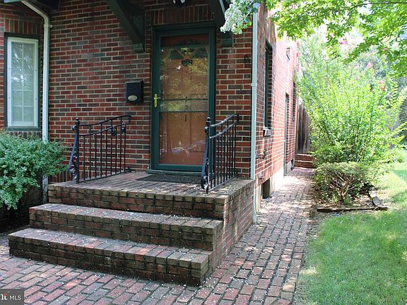 5th image of 121 N Tennessee Ave
