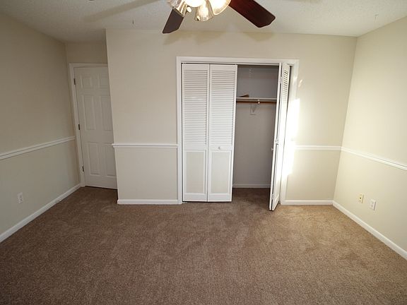 3rd image of 677 Seven Gables Cir SE