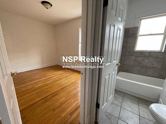 3rd image of 6345 N Magnolia Ave APT I1
