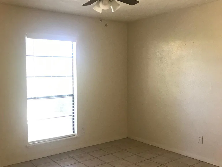 9412 Timberbluff Rd — Photo 6