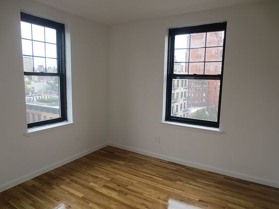 4th image of 240 Waverly Pl APT 64