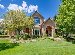 4N656 Magnolia Ln, Wayne, IL 60184